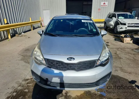 2015 Kia Rio Lx z USA, uszkodzony, nr VIN KNADM4A36F6527081